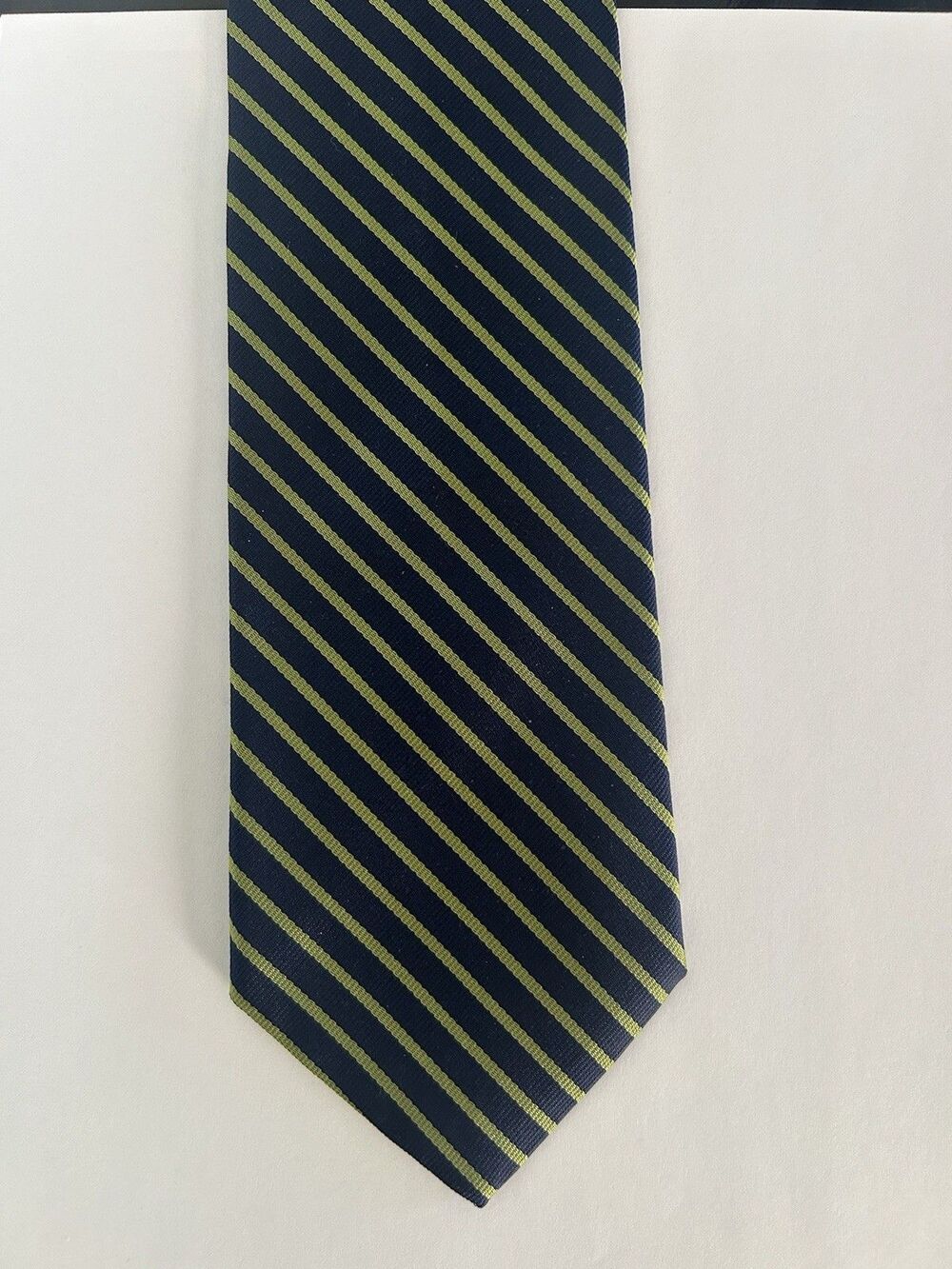 Brooks Brothers Makers Dress Tie Silk Navy blue with green stripes USA